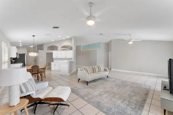$6,500 | 981 Delray Lakes Drive, Delray Beach, FL 33444