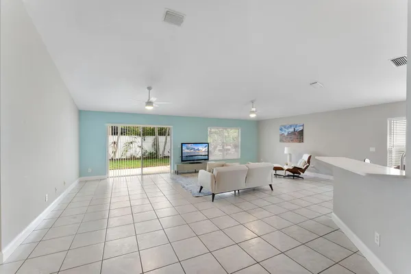 $6,500 | 981 Delray Lakes Drive, Delray Beach, FL 33444