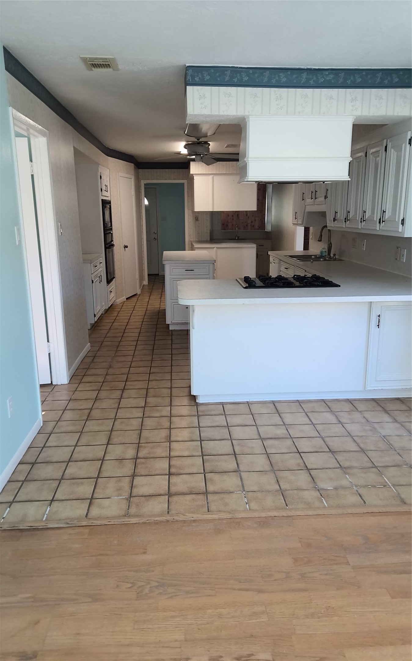 15906 Laurelfield Drive Houston, TX 77059 - Photo 25 of 29 Of