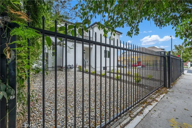 $1,850,000 | 759 East 25th Street, Los Angeles, CA 90011