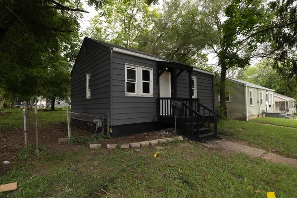 $79,900 | 928 West Front Street, Bloomington, IL 61701