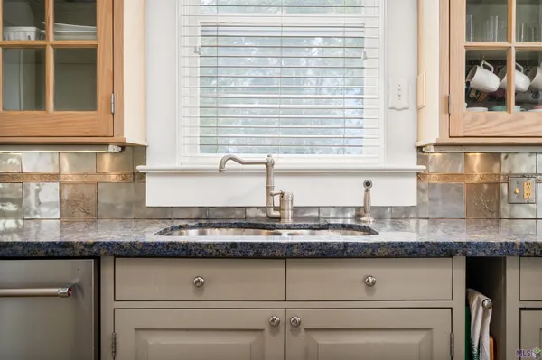 $749,000 | 56 Meeker Road, Lecompte, LA 71346