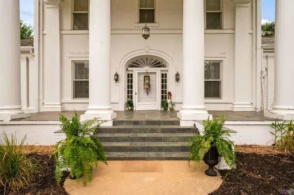 $749,000 | 56 Meeker Road, Lecompte, LA 71346