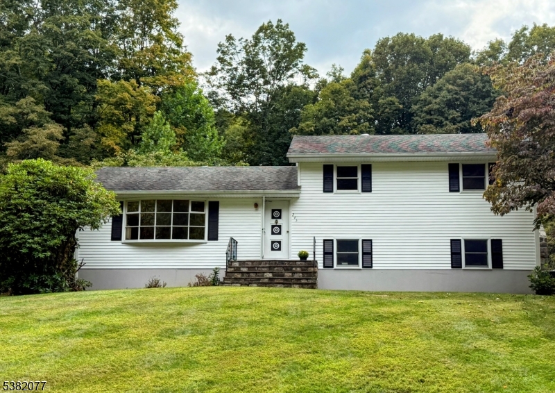 245 Barrett Road Warwick, NJ 10990 - Photo 12 of 42