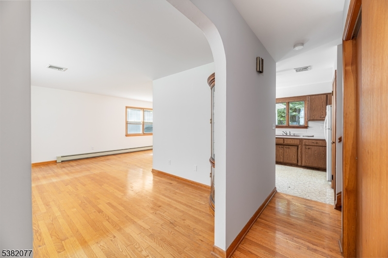 245 Barrett Road Warwick, NJ 10990 - Photo 13 of 42