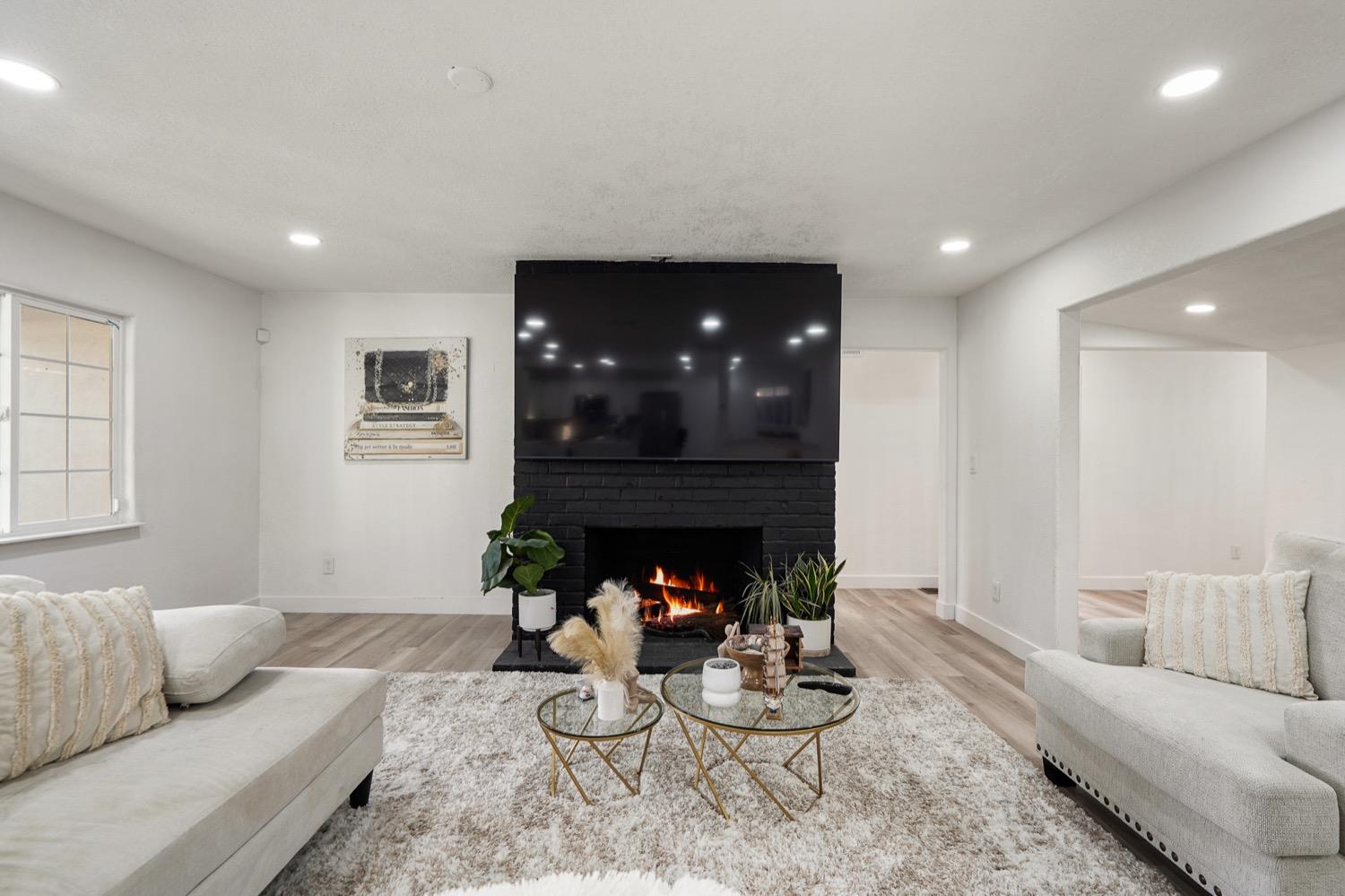 1905 Michel Avenue Modesto, CA 95358 - Photo 8 of 55