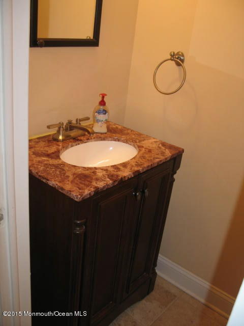 388 Bolton Road East Windsor, NJ 08520 - Photo 7 of 10 Powder Room