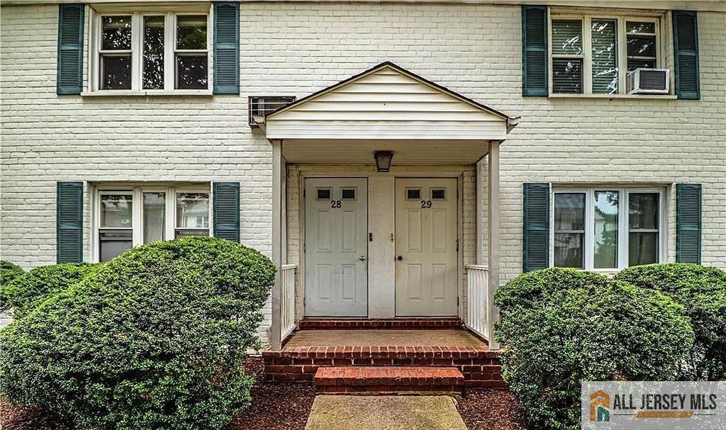 28A Garfield Park, Unit 2802 Edison, NJ 08837 - Photo 1 of 13