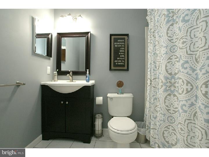 69 Windingbrook Road Bordentown, NJ 08505 - Photo 14 of 20 Bathroom