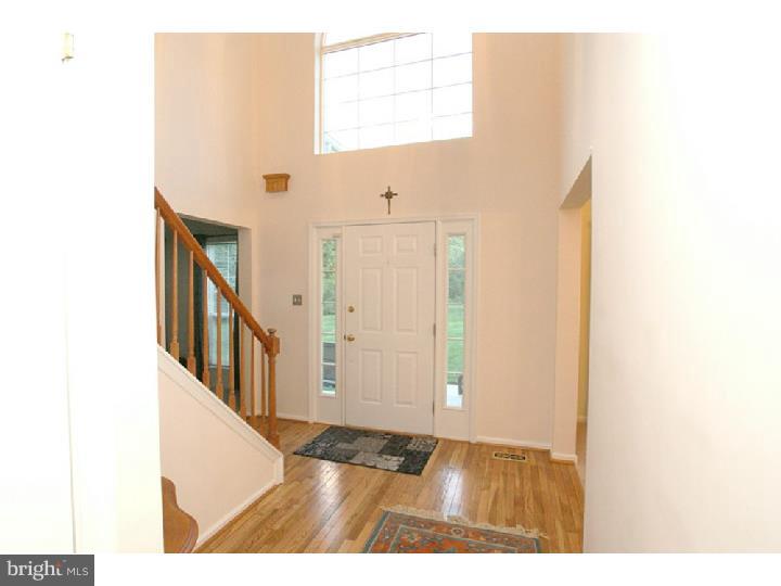 69 Windingbrook Road Bordentown, NJ 08505 - Photo 4 of 20 Foyer