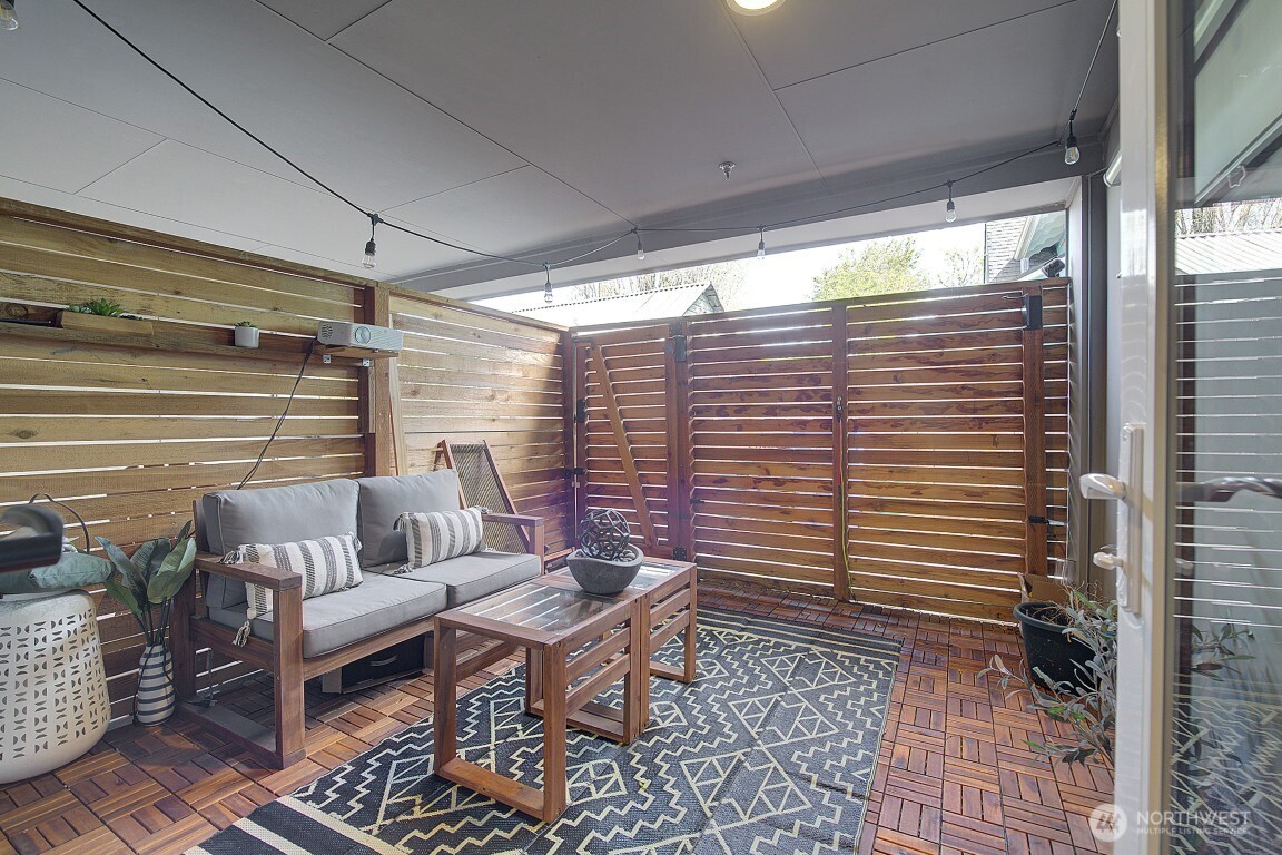 908 North 46th Street, Unit E Seattle, WA 98103 - Photo 9 of 25