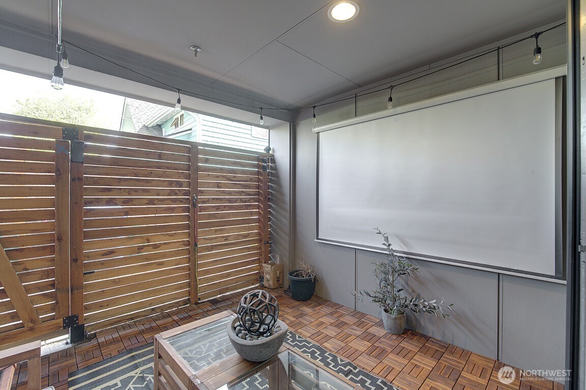 908 North 46th Street, Unit E Seattle, WA 98103 - Photo 10 of 25