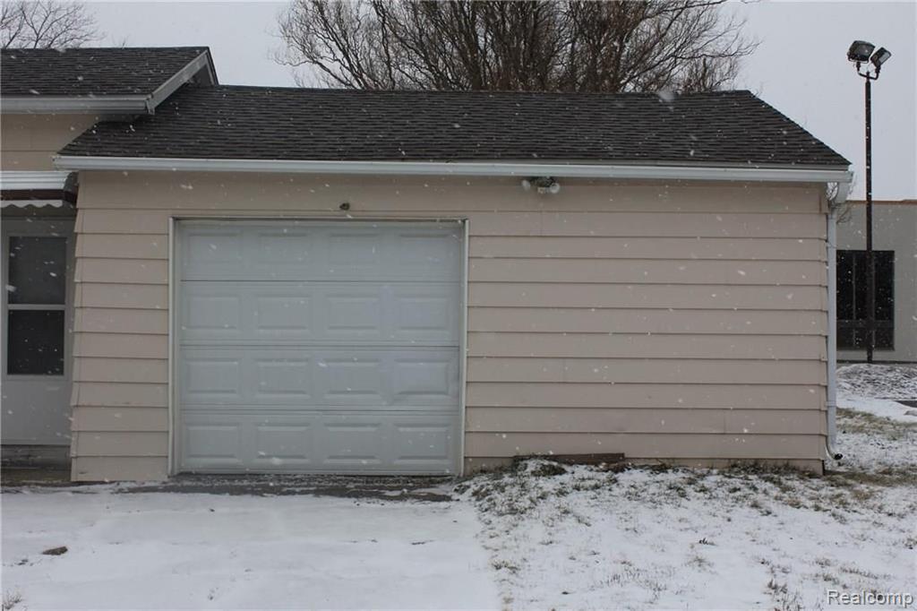 5112 Bristol Road Flint, MI 48507 - Photo 5 of 29