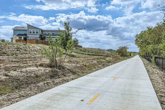 $2,300 | 11400 American Mustang Loop, Manor, TX 78653