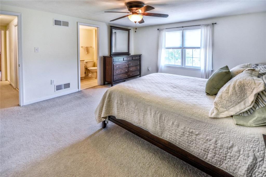 518 Rochester Road Zelienople, PA 16063 - Photo 15 of 25