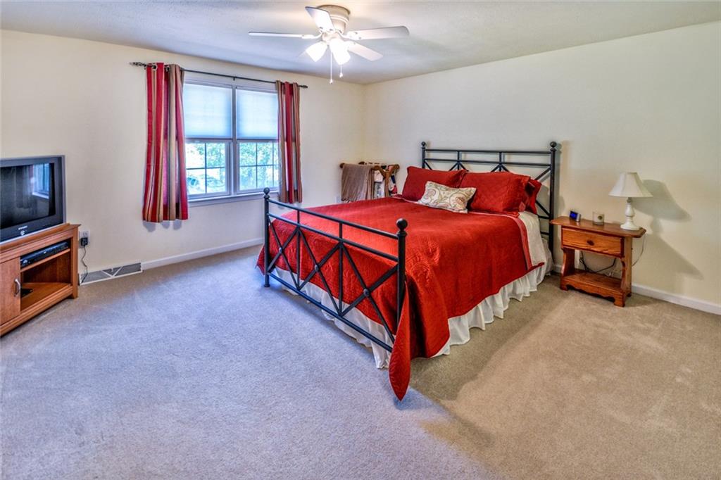 518 Rochester Road Zelienople, PA 16063 - Photo 18 of 25