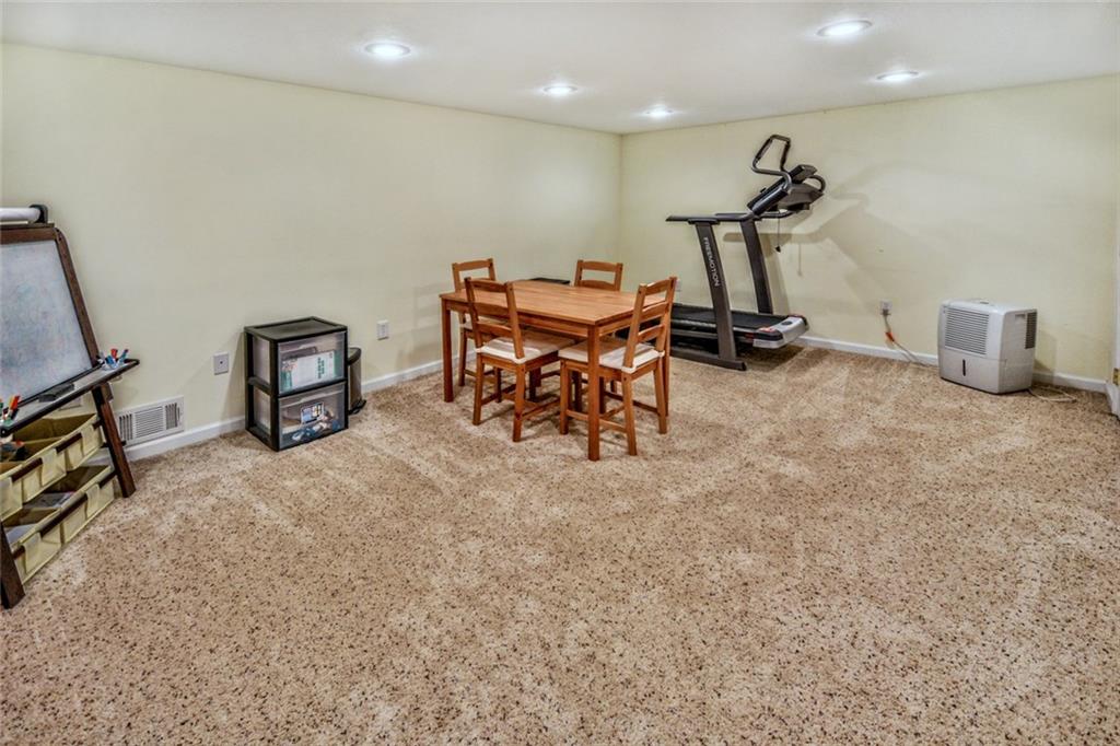 518 Rochester Road Zelienople, PA 16063 - Photo 23 of 25