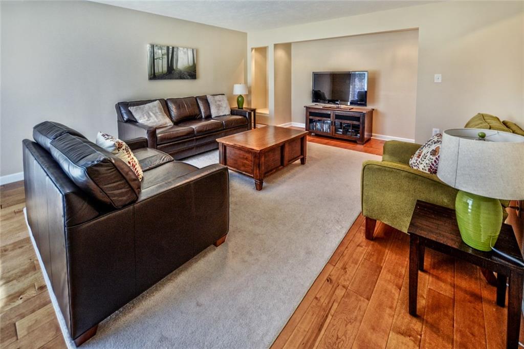 518 Rochester Road Zelienople, PA 16063 - Photo 7 of 25