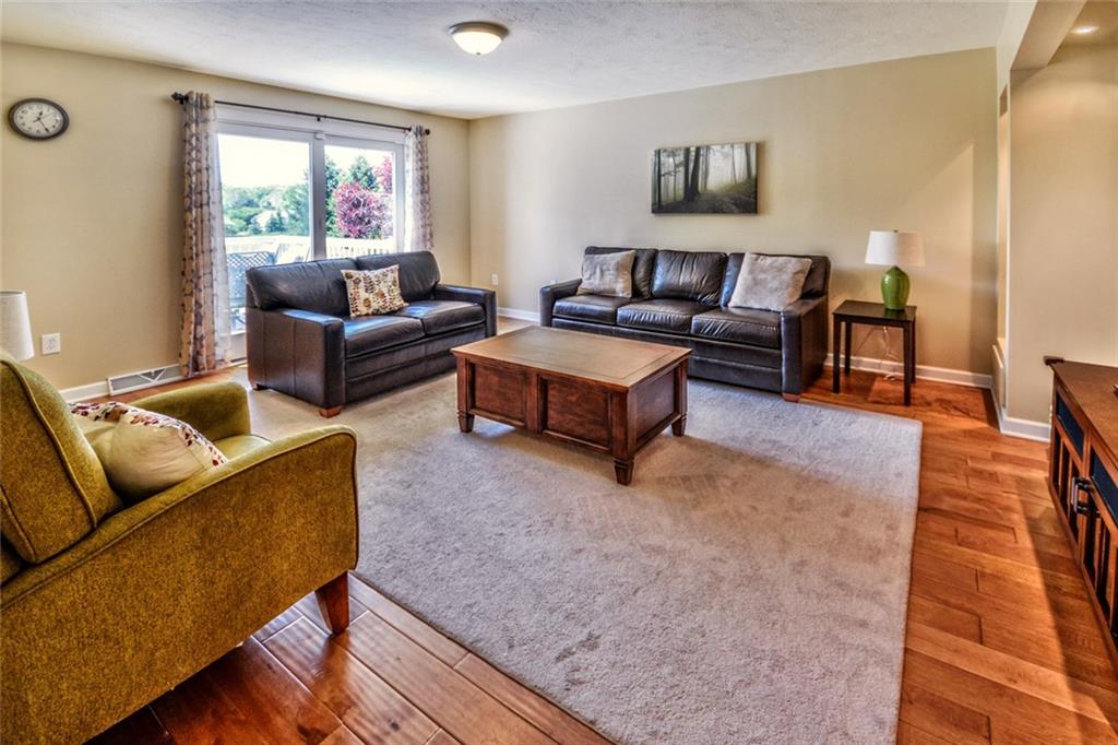 518 Rochester Road Zelienople, PA 16063 - Photo 8 of 25