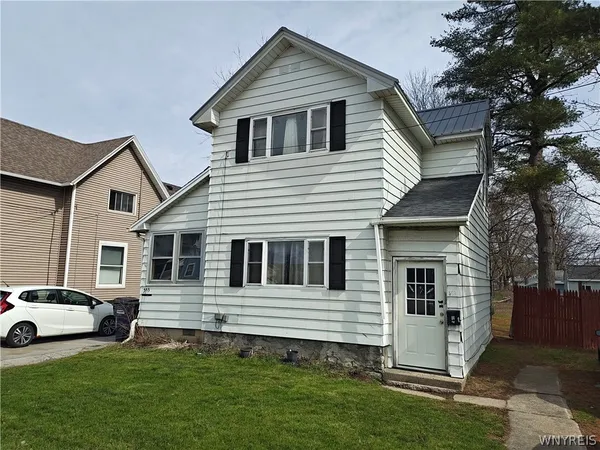 $115,000 | 553 Ellicott Street, Batavia City, NY 14020