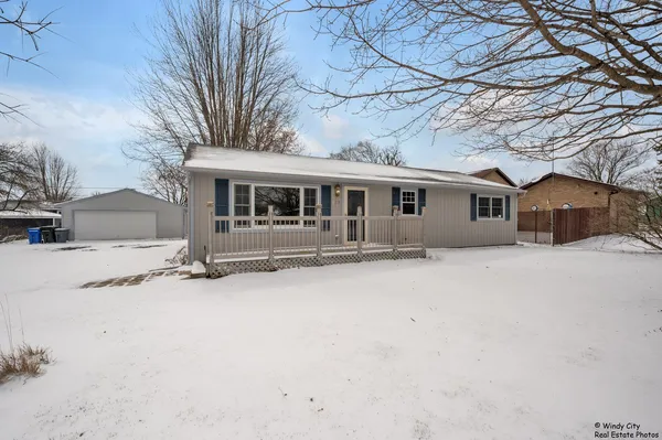 $299,900 | 521 East Spring Avenue, South Elgin, IL 60177