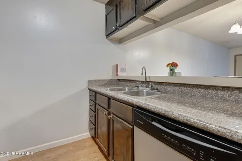 $78,000 | 300 Lozes Avenue, Unit 901, Lafayette, LA 70508