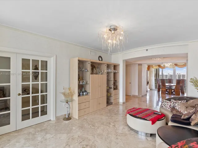 $10,000 | 19111 Collins Avenue, Unit 2503, Sunny Isles Beach, FL 33160
