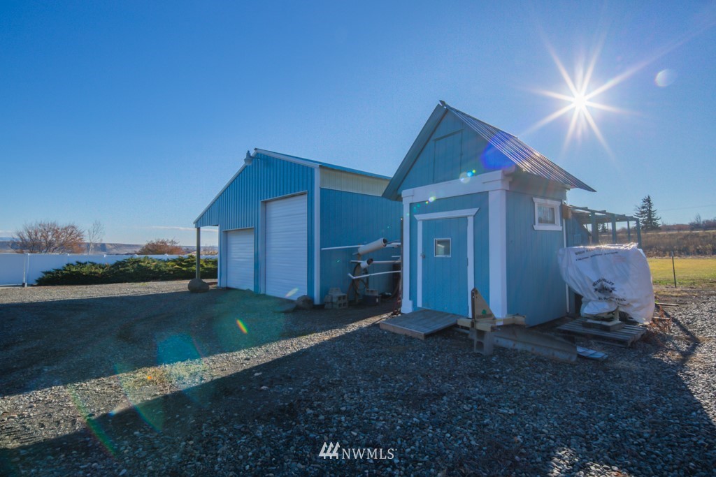 3370 East Taneum Road Thorp, WA 98946 - Photo 4 of 23 Gallery Image 4
