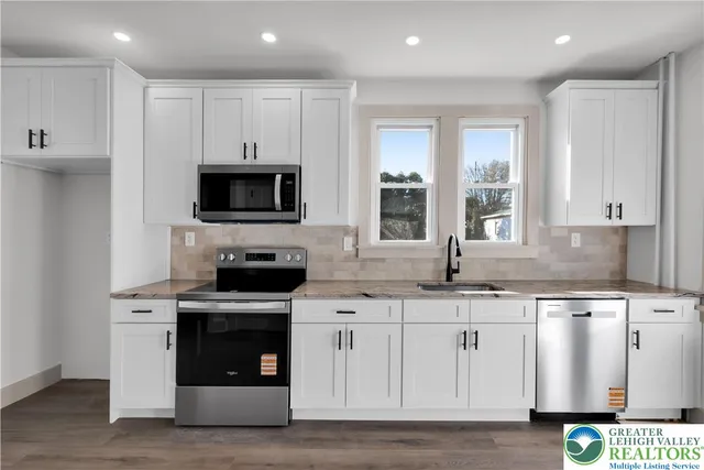 $395,000 | 2322 North Lehigh Avenue, Whitehall, PA 18052