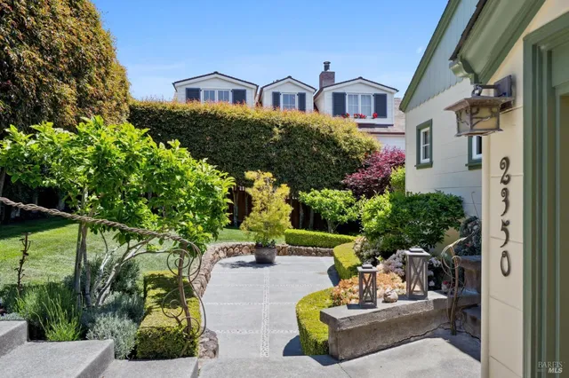 $3,898,000 | 2350 Paradise Drive, Tiburon, CA 94920