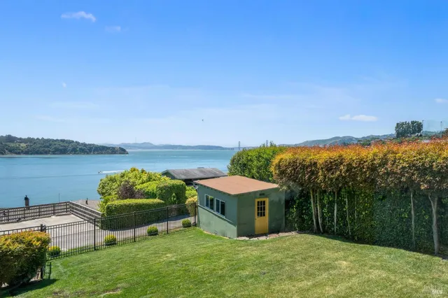 $3,898,000 | 2350 Paradise Drive, Tiburon, CA 94920