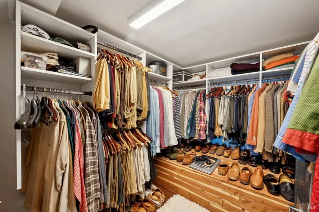 $3,898,000 | 2350 Paradise Drive, Tiburon, CA 94920