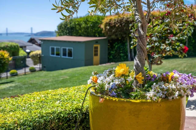 $3,898,000 | 2350 Paradise Drive, Tiburon, CA 94920