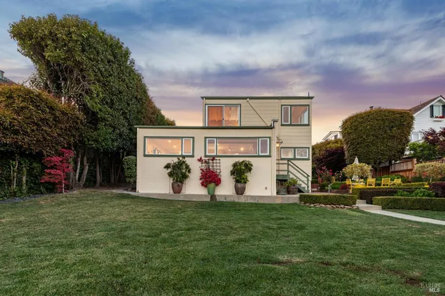 $3,898,000 | 2350 Paradise Drive, Tiburon, CA 94920