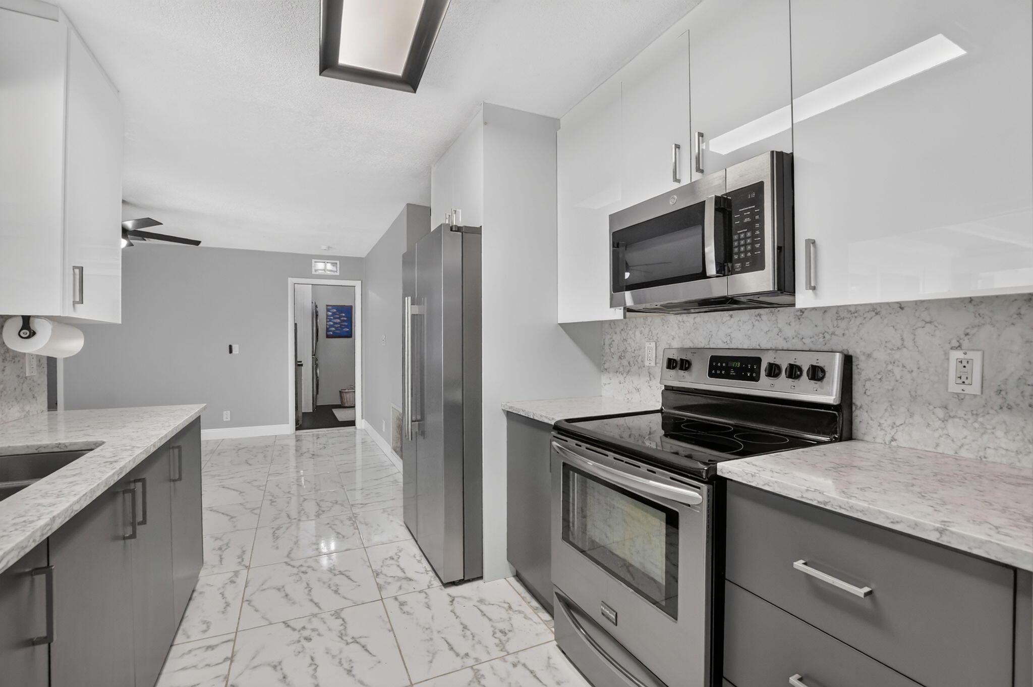 214 Northeast 25th Street Boca Raton, FL 33431 - Photo 11 of 33 Kitchen