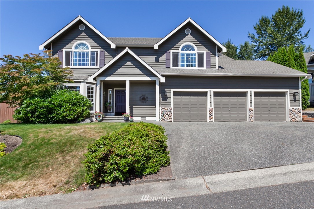 913 232nd Street Southwest Bothell, WA 98021 - Photo 1 of 34 front view of a house with a yard