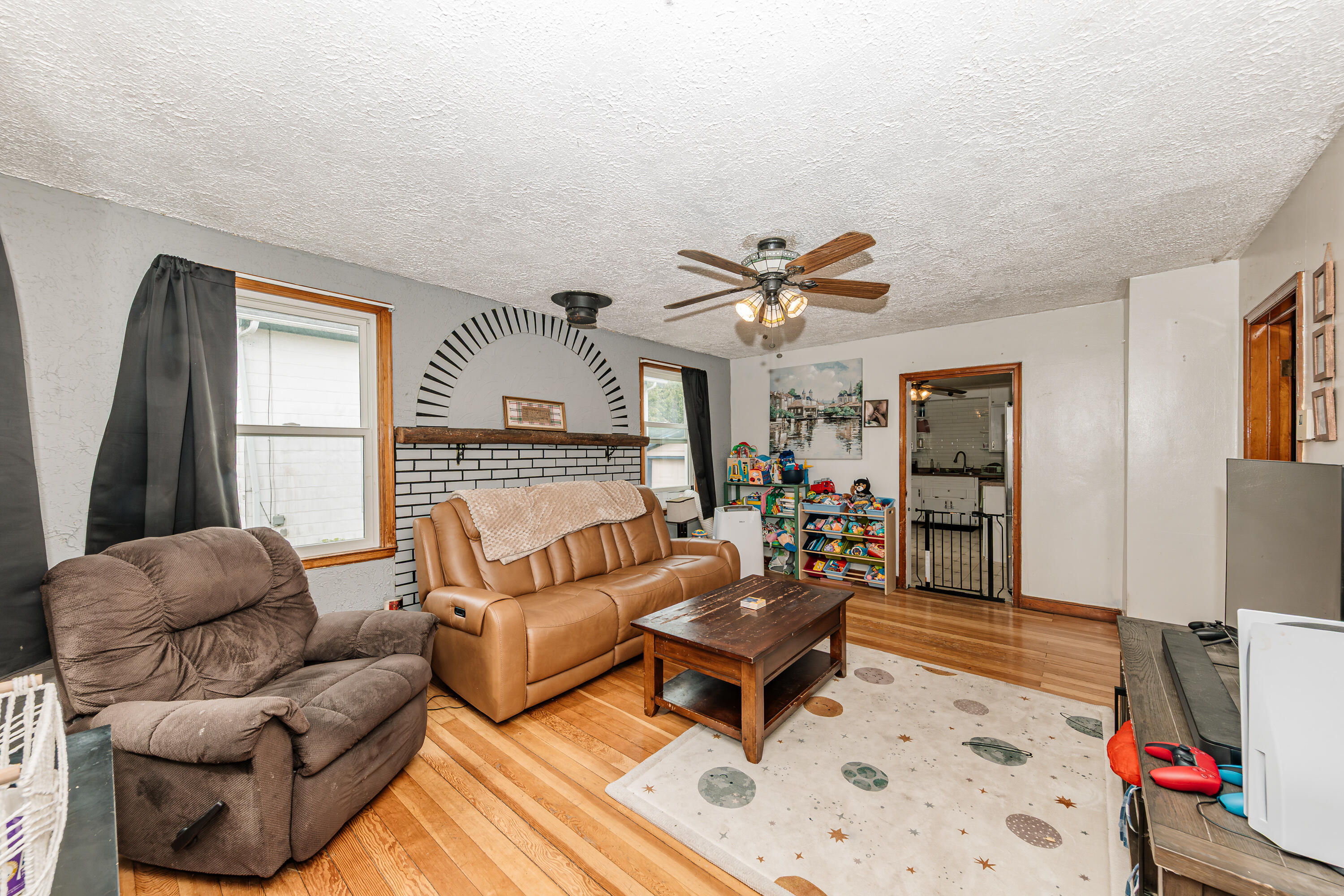 113 South Milwaukee Street Fredonia, WI 53021 - Photo 6 of 29 natural hardwood floor living room