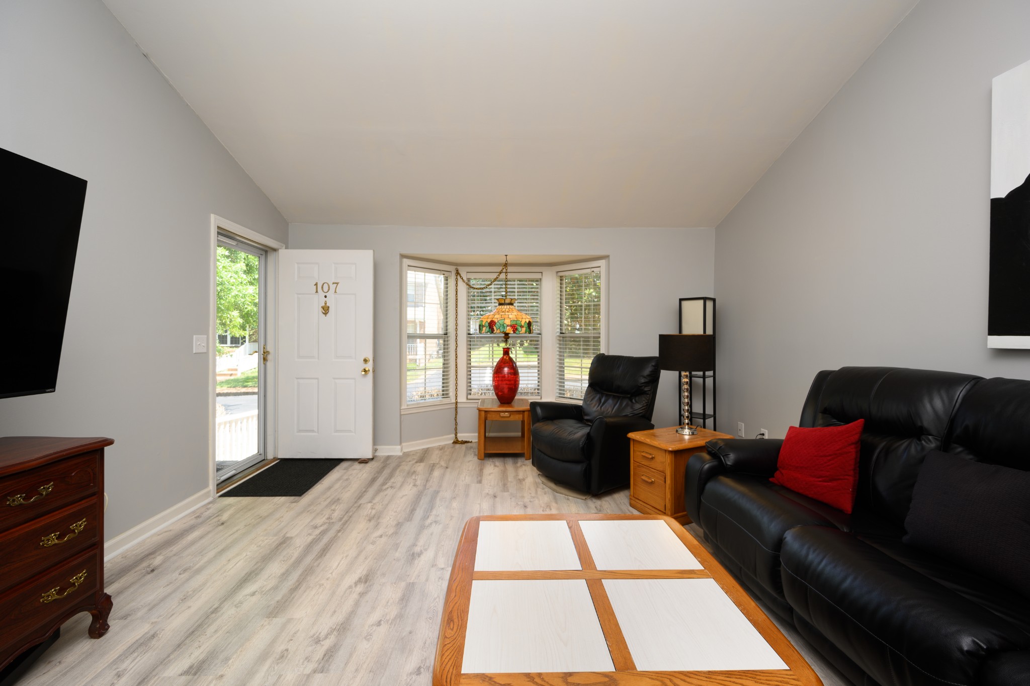 107 Pepper Ridge Circle Antioch, TN 37013 - Photo 8 of 32 Gallery Image 8