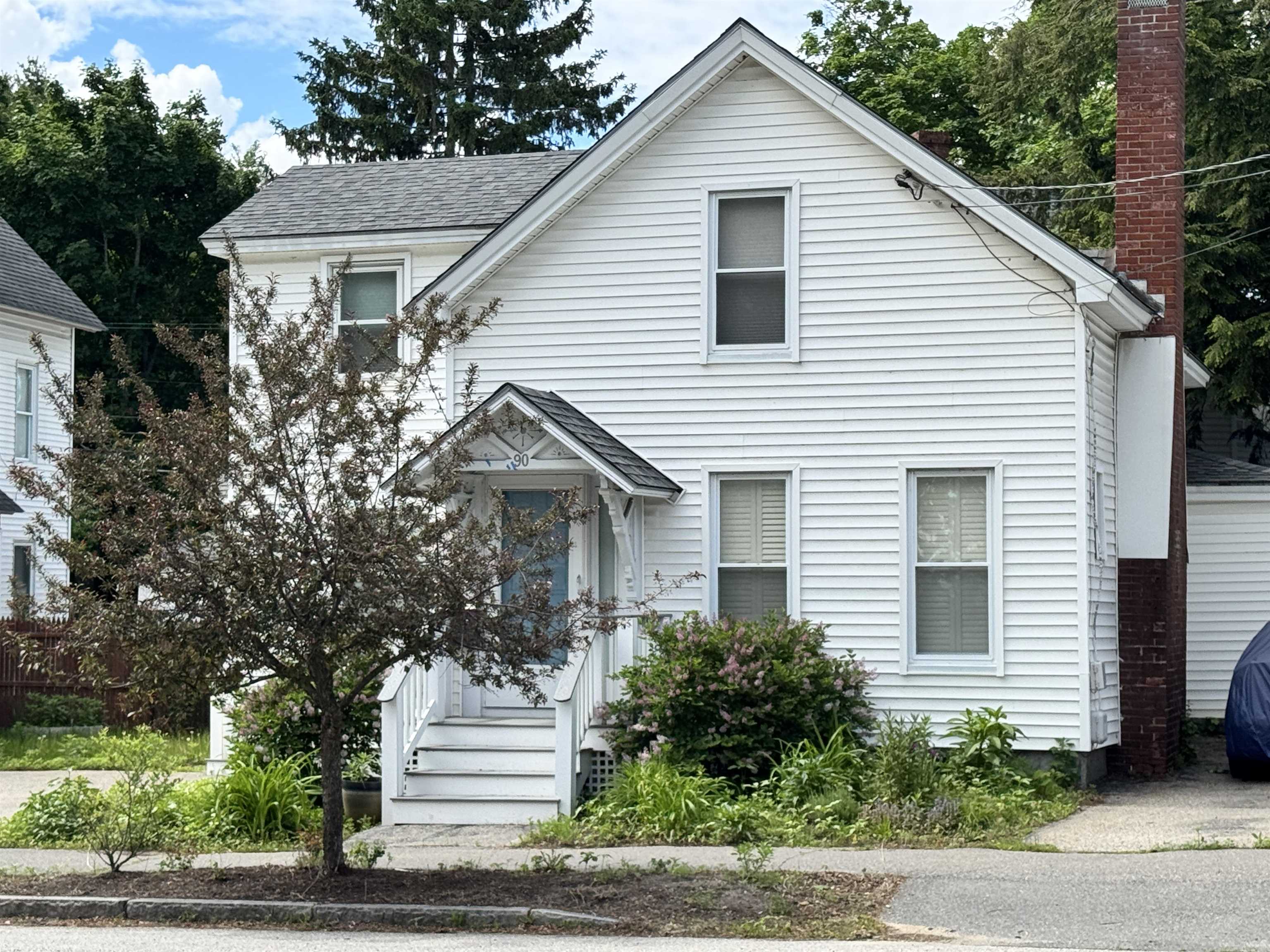 90 Centre Street Concord, NH 03301 - Photo 1 of 33