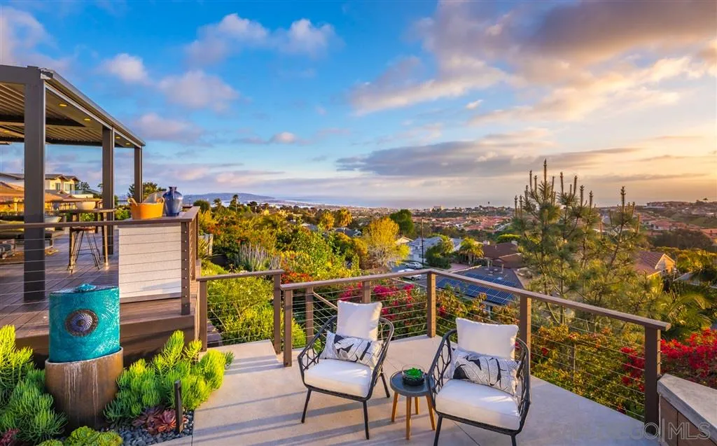5630 Soledad Road La Jolla, CA 92037 - Photo 17 of 25 a view of a chairs and table in the balcony