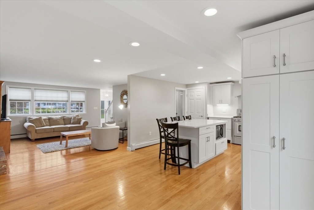 27 Ann Vinal Road Scituate, MA 02066 - Photo 11 of 42 Gallery Image 11