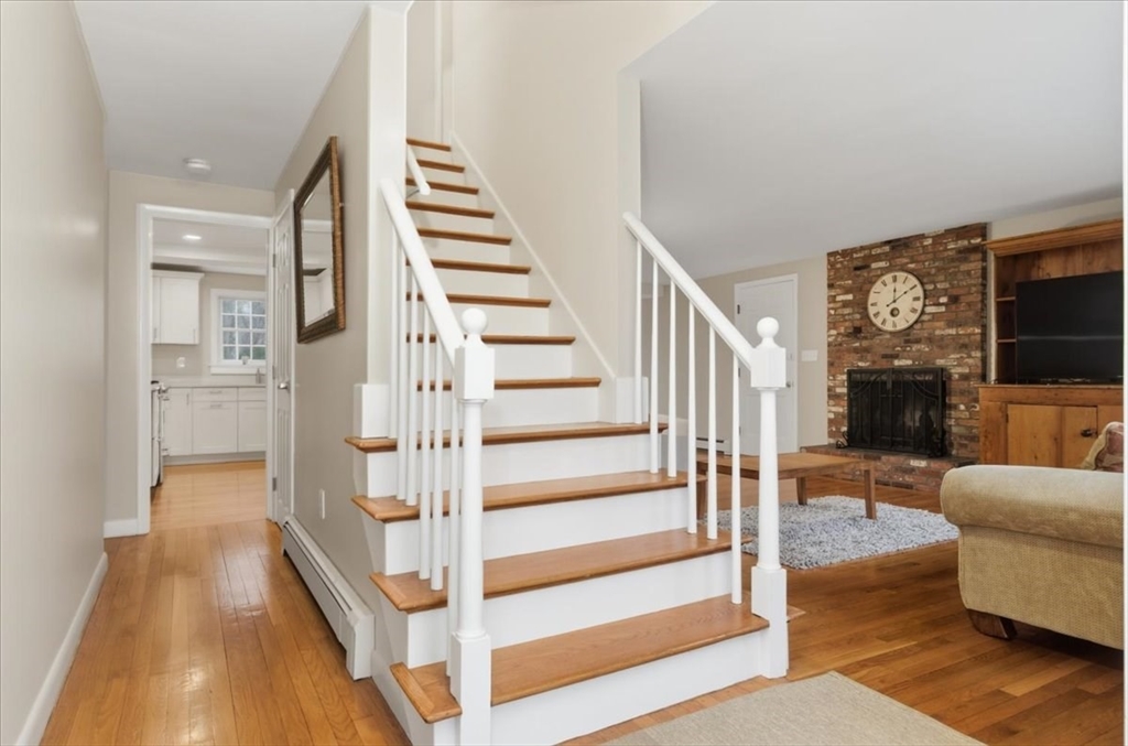 27 Ann Vinal Road Scituate, MA 02066 - Photo 5 of 42 Gallery Image 5