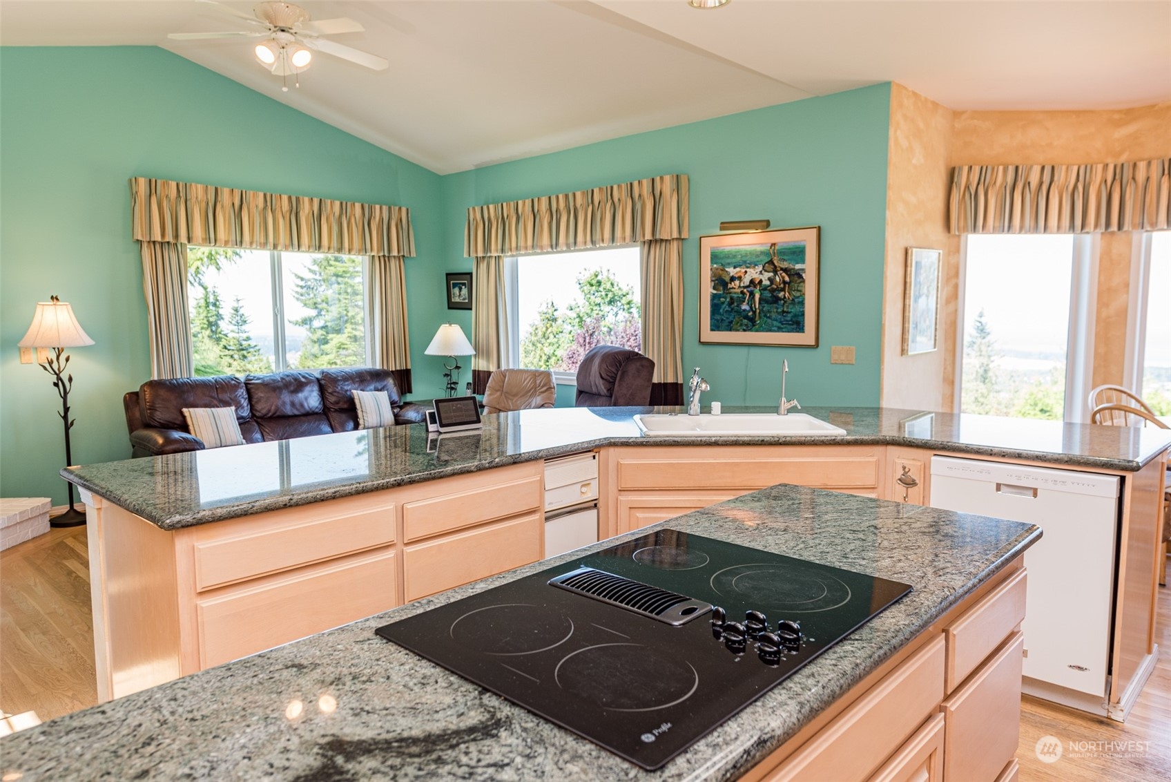 131 Hawks Way Sequim, WA 98382 - Photo 15 of 40 Gallery Image 15