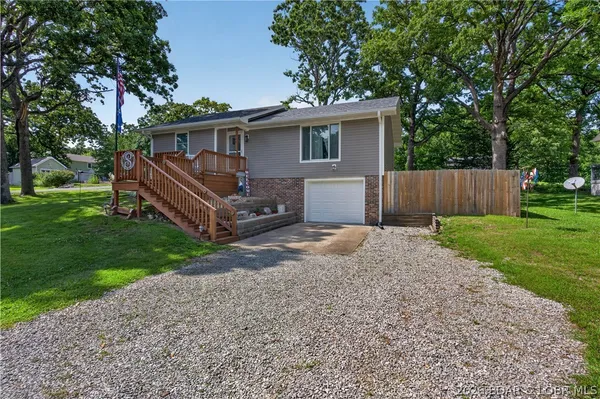$269,900 | 944 Redbud Drive, Warsaw, MO 65355