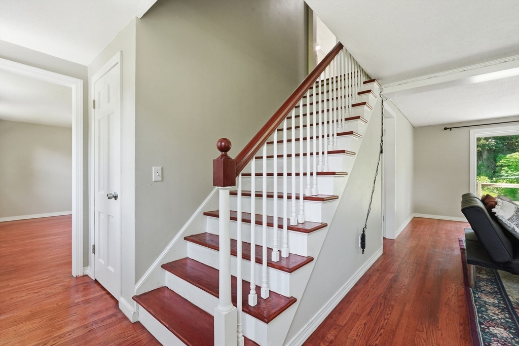 1107 North Pleasant Street Amherst, MA 01002 - Photo 17 of 42