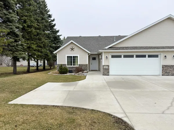 $359,900 | 1821 South Cascade Street, Fergus Falls, MN 56537
