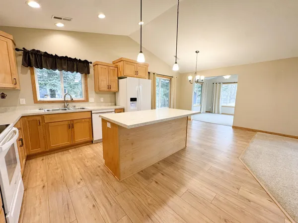 $359,900 | 1821 South Cascade Street, Fergus Falls, MN 56537