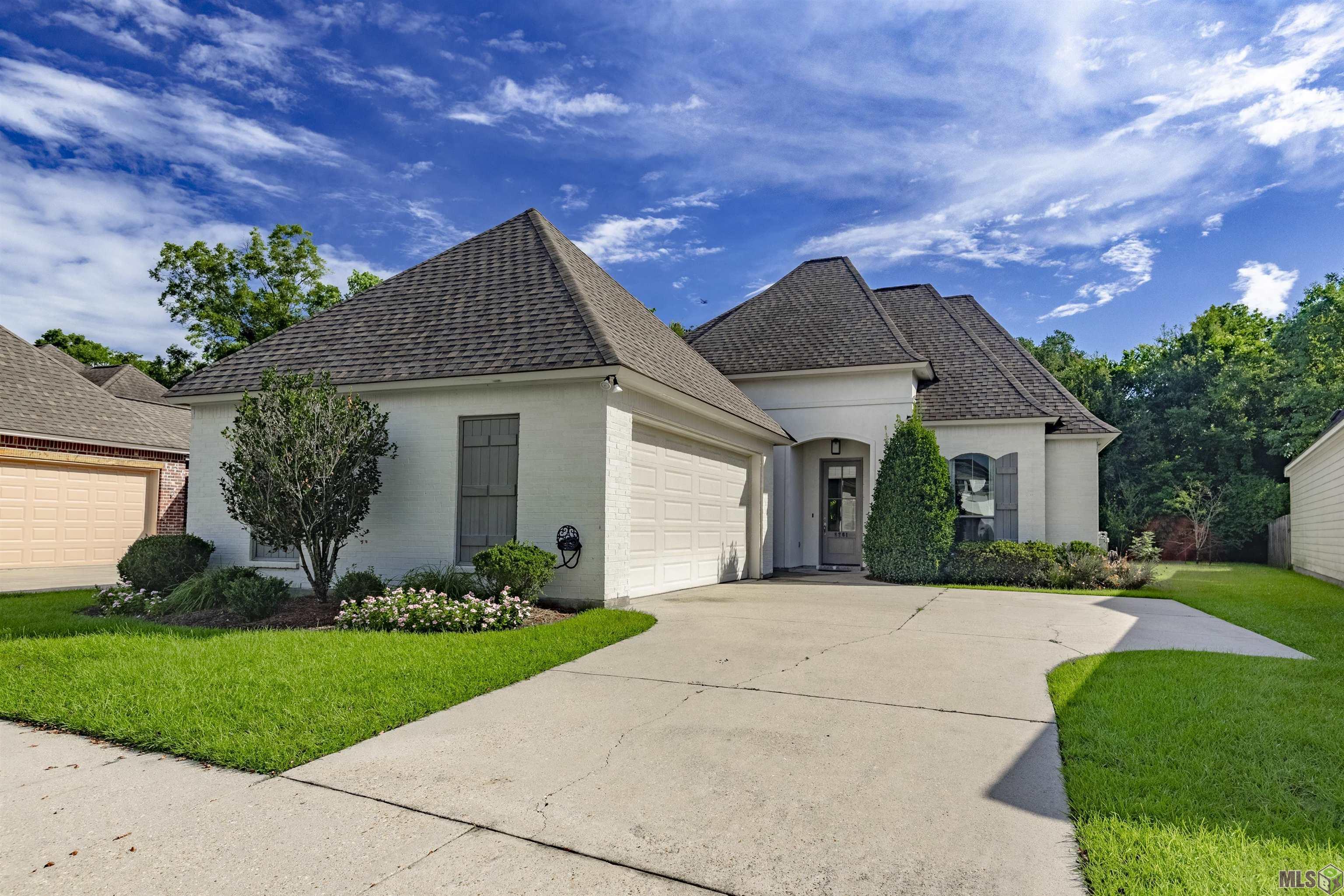 8261 Valencia Court Baton Rouge, LA 70820 - Photo 2 of 30