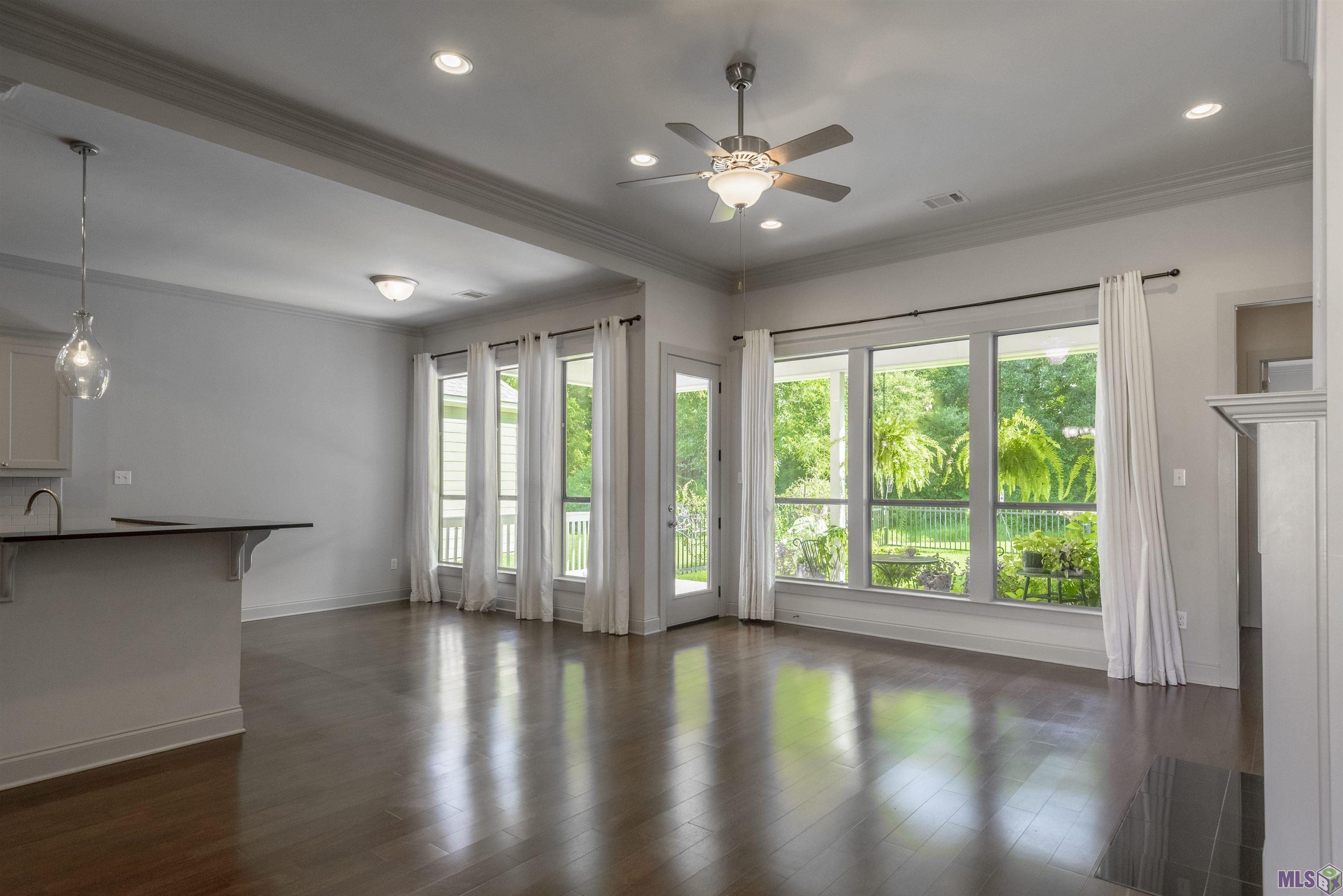 8261 Valencia Court Baton Rouge, LA 70820 - Photo 3 of 30