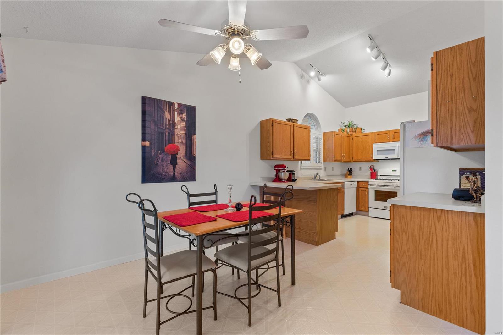 128 Sundown Ridge Maryville, IL 62062 - Photo 3 of 32 Gallery Image 3